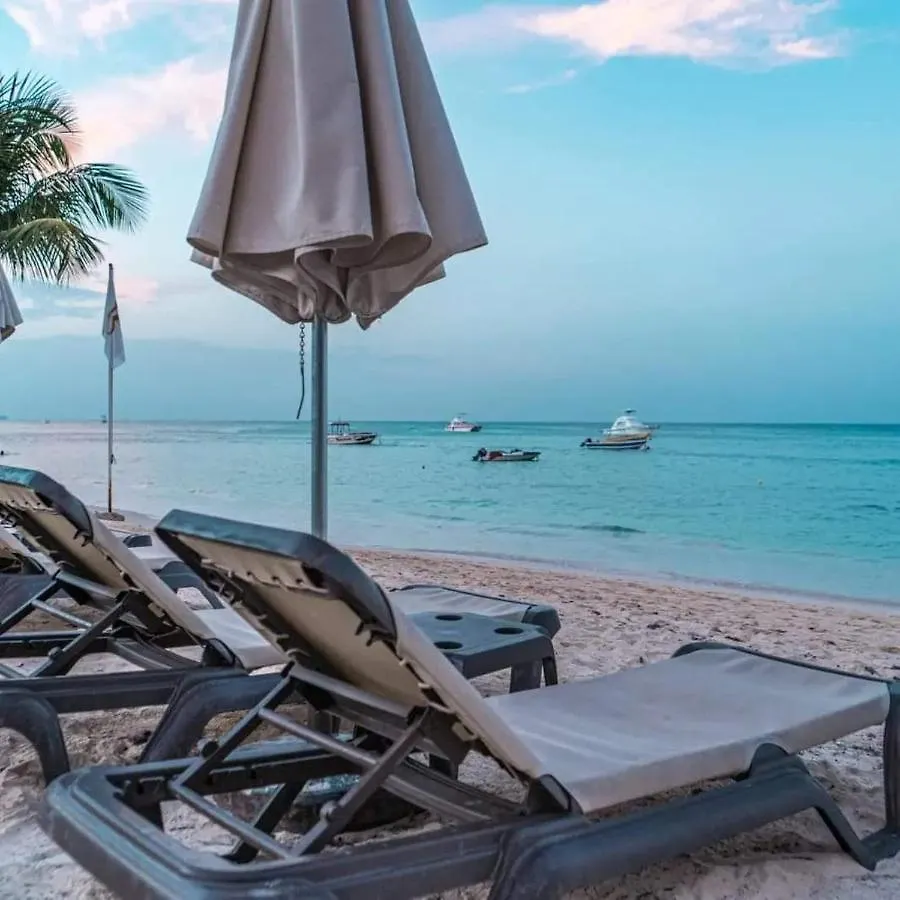 Chic Beachfront Apartment - Private Beach Access Punta Cana República Dominicana
